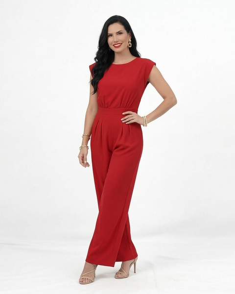 Enterizo rojo elegante con hombrera estructurada, cuello redondo, cintura fruncida y pierna ancha, ideal para eventos especiales y cenas de noche