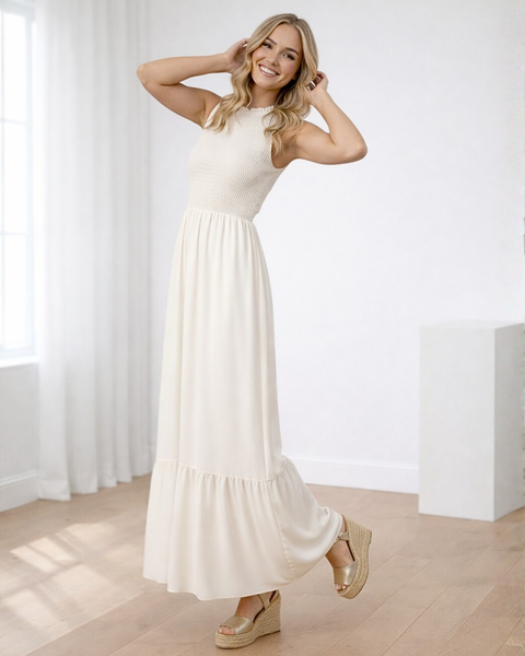 Vestidos mujer,  Vestidos elegantes,  Vestidos casuales,  vestidos,  Vestido,  Ropa de moda,  Outfit mujer,  vestidos largos,  vestido largo,  vestidos blancos, vestido marfil