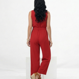 Enterizo rojo sin mangas con cuello mao abierto, botones decorativos, lazo en cintura y pierna culotte, vibrante para eventos y salidas especiales