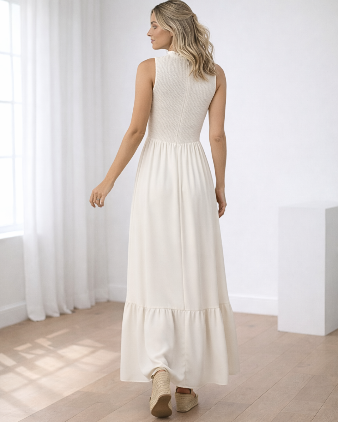 Vestidos mujer,  Vestidos elegantes,  Vestidos casuales,  vestidos,  Vestido,  Ropa de moda,  Outfit mujer,  vestidos largos,  vestido largo,  vestidos blancos, vestido marfil