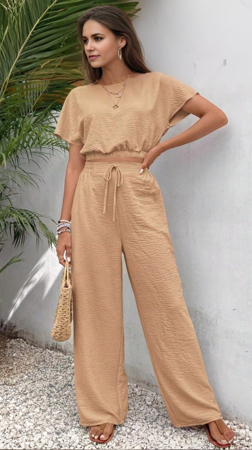 Ropa de moda, Outfit mujer, conjuntos frescos,  conjuntos de pantalón, conjuntos comodos, conjuntos casuales,  conjuntos,  conjunto mujer,  Conjunto de pantalón y blusa, conjunto corto,  conjunto con pantalón largo, conjunto con pantalón largo caqui, 