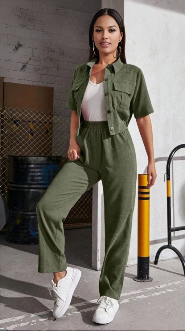 Ropa de moda, Outfit mujer, conjuntos frescos,  conjuntos de pantalón, conjuntos comodos, conjuntos casuales,  conjuntos,  conjunto mujer,  Conjunto de pantalón y chaleco, conjunto corto,  conjunto con pantalón largo,  conjunto con chaqueta y pantalon,