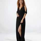 Vestido largo negro cruzado cold shoulder con lazo en manga, cintura elástica y abertura lateral, elegante y versátil para eventos de noche y cócteles