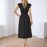 Vestidos mujer,  Vestidos largos elegantes,  Vestidos formales,  Vestidos elegantes,  vestidos,  vestido largo,  Vestido formal,  Vestido elegante,  Vestido,  Ropa de moda,  Outfit mujer,  Vestidos de moda,  Lanzamiento,  Vestido negro,  Vestidos negro,