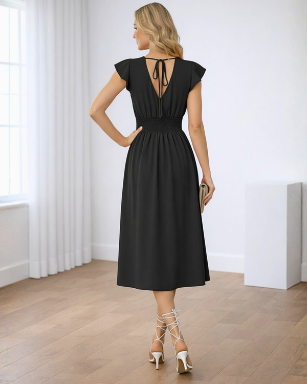 Vestidos mujer,  Vestidos largos elegantes,  Vestidos formales,  Vestidos elegantes,  vestidos,  vestido largo,  Vestido formal,  Vestido elegante,  Vestido,  Ropa de moda,  Outfit mujer,  Vestidos de moda,  Lanzamiento,  Vestido negro,  Vestidos negro,