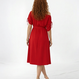 Vestido midi rojo hombro asimétrico con manga fruncida y lazo en puño, cintura elástica con lazo y falda con vuelo, vibrante para eventos y celebraciones