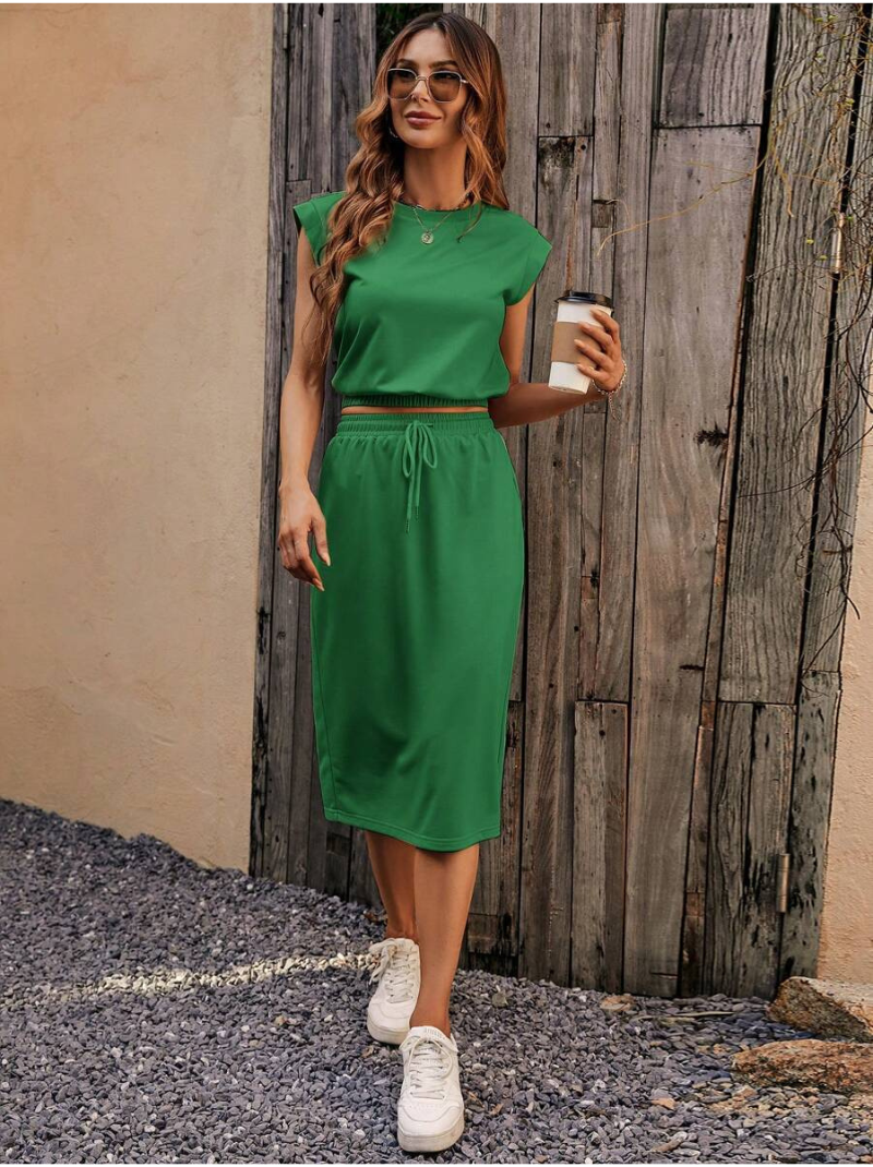 Ropa de moda Outfit mujer, conjuntos frescos, conjuntos cortos, conjuntos comodos, conjuntos casuales, Conjuntos, Conjunto Mujer, Conjunto Corto, conjunto con falda, Conjunto de falda y blusa, Conjunto de falda y blusa Verde, conjunto Verde,