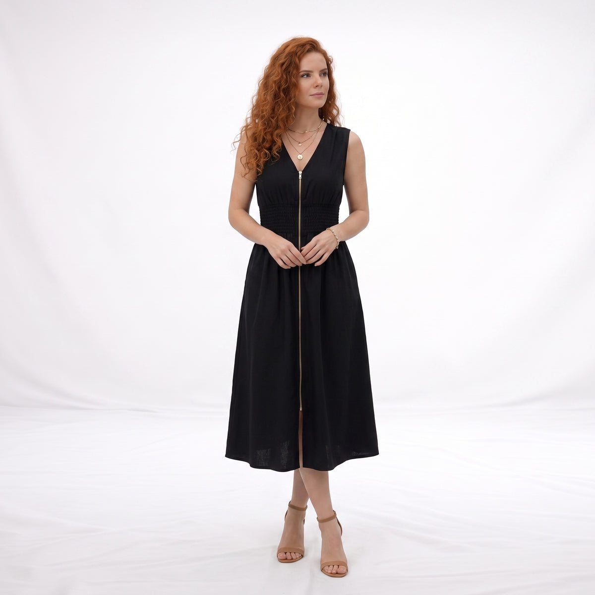 Vestidos mujer,  Vestidos largos elegantes,  Vestidos formales,  Vestidos elegantes,  Vestidos de moda,  vestidos,  vestido largo,  Vestido formal,  Vestido elegante,  Vestido,  Ropa de moda,  Outfit mujer,  Lanzamiento,  Vestido Negro,  Vestidos Negros, 