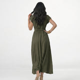 Vestido midi azul cruzado con escote en V, manga corta, cinturón dorado en cintura elástica y falda con vuelo amplio, elegante para eventos y cenas especiales