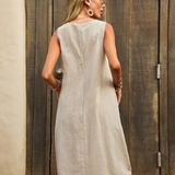 Vestidos mujer, atributo, atributo.co, Vestidos elegantes, Vestidos mid, Vestidos casuales, vestidos, Vestido mid, Vestido, Ropa de moda, Outfit mujer, vestido beige, vestido mid beige