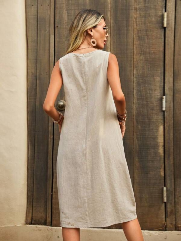 Vestidos mujer, atributo, atributo.co, Vestidos elegantes, Vestidos mid, Vestidos casuales, vestidos, Vestido mid, Vestido, Ropa de moda, Outfit mujer, vestido beige, vestido mid beige
