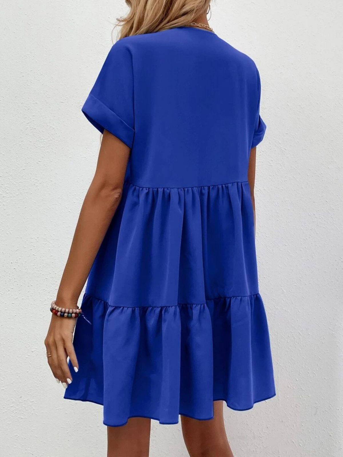 Vestidos mujer, atributo, atributo.co, Vestidos elegantes, Vestidos corto, Vestidos casuales, vestidos, Vestido corto, Vestido, Ropa de moda, Outfit mujer, vestido azul, vestido corto azul