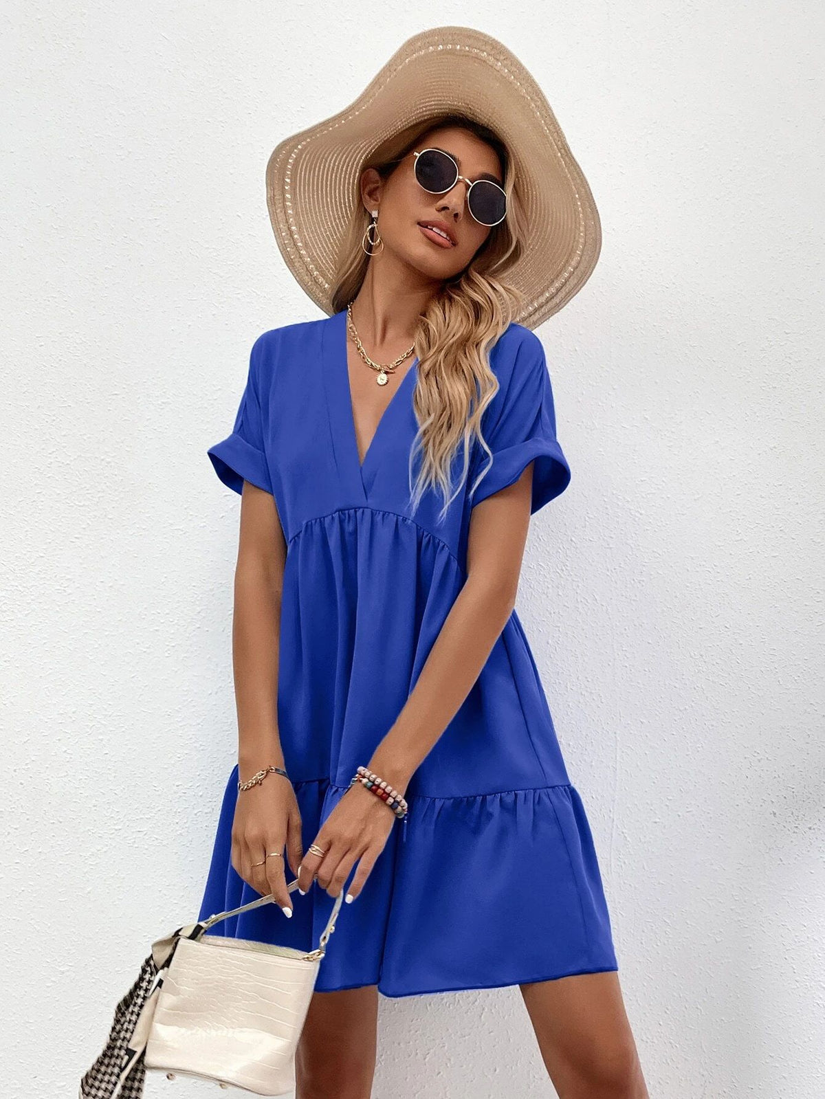 Vestidos mujer, atributo, atributo.co, Vestidos elegantes, Vestidos corto, Vestidos casuales, vestidos, Vestido corto, Vestido, Ropa de moda, Outfit mujer, vestido azul, vestido corto azul