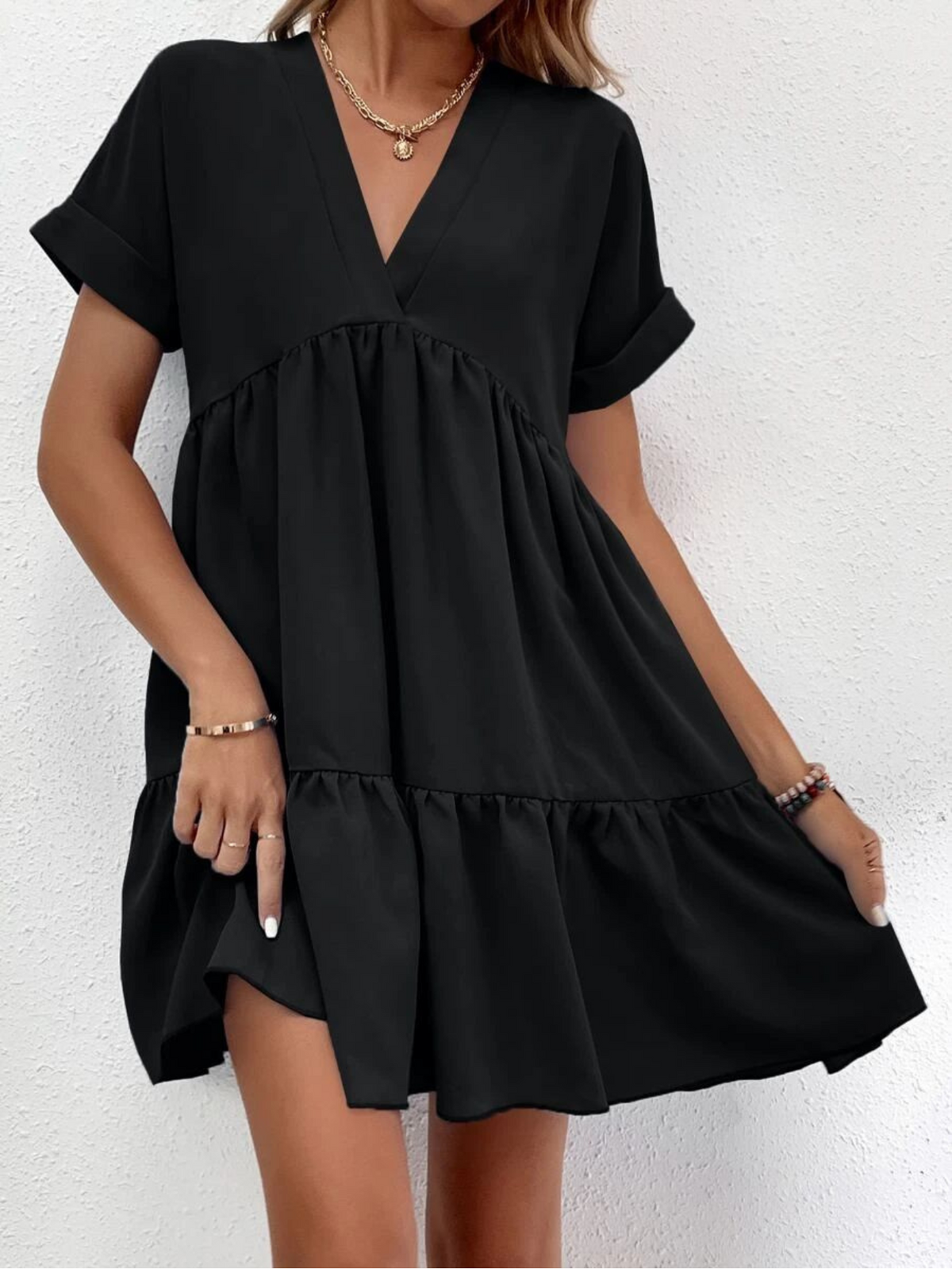 Vestidos mujer, atributo, atributo.co, Vestidos elegantes, Vestidos corto, Vestidos casuales, vestidos, Vestido corto, Vestido, Ropa de moda, Outfit mujer, vestido negro, vestido corto negro