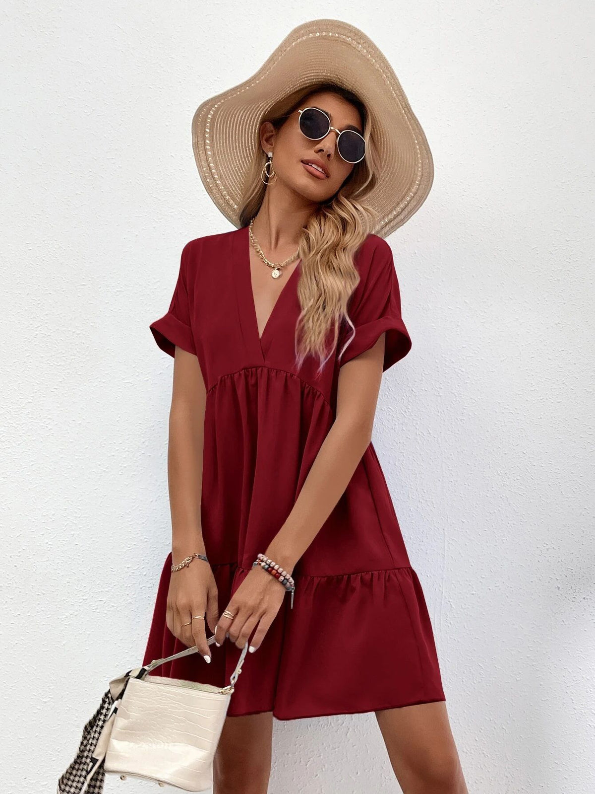 Vestidos mujer, atributo, atributo.co, Vestidos elegantes, Vestidos corto, Vestidos casuales, vestidos, Vestido corto, Vestido, Ropa de moda, Outfit mujer, vestido rojo, vestido corto rojo