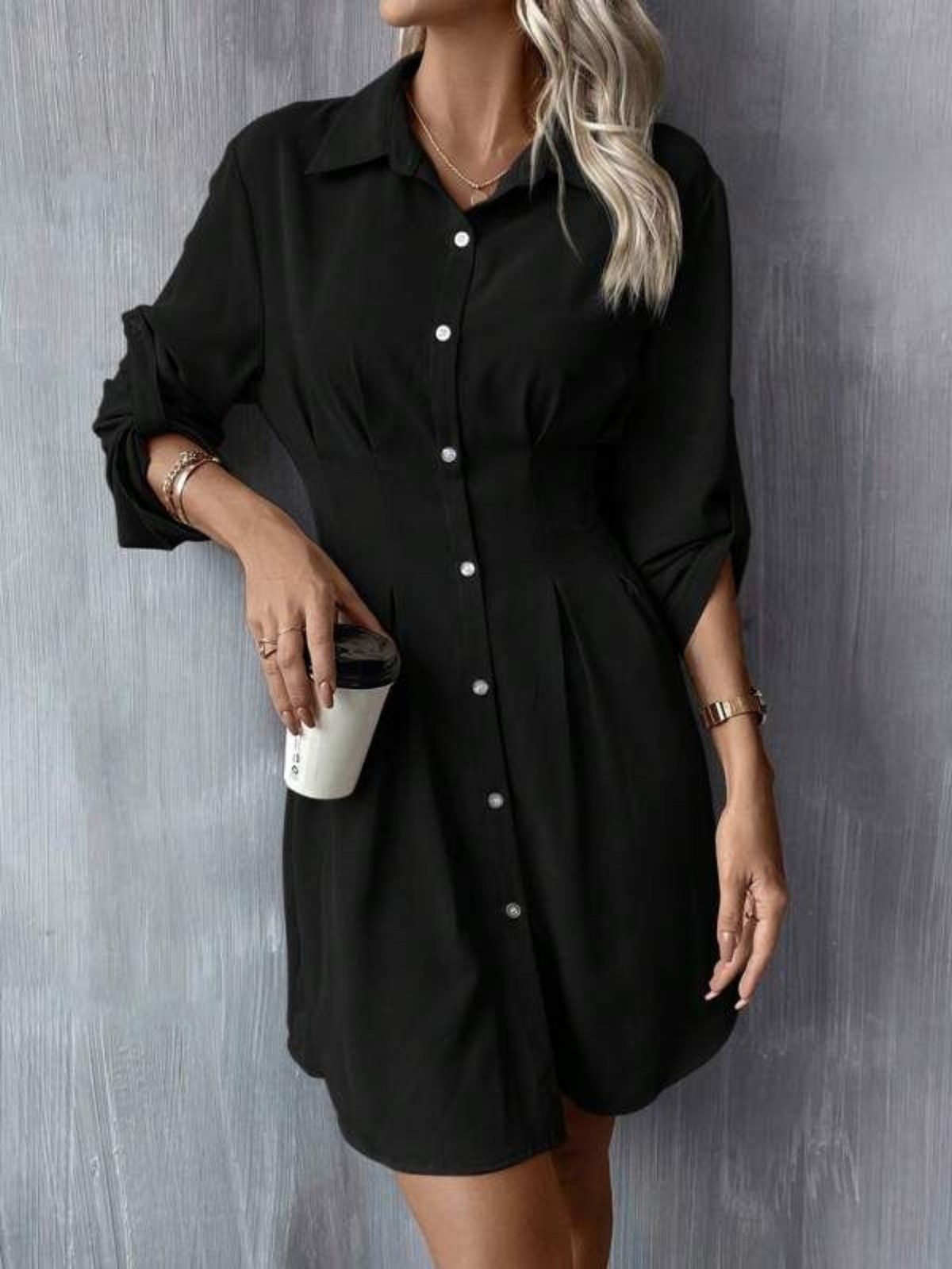 Vestidos mujer, atributo, atributo.co, Vestidos elegantes, Vestidos corto, Vestidos casuales, vestidos, Vestido corto, Vestido, Ropa de moda, Outfit mujer, vestido negro, vestido corto negro