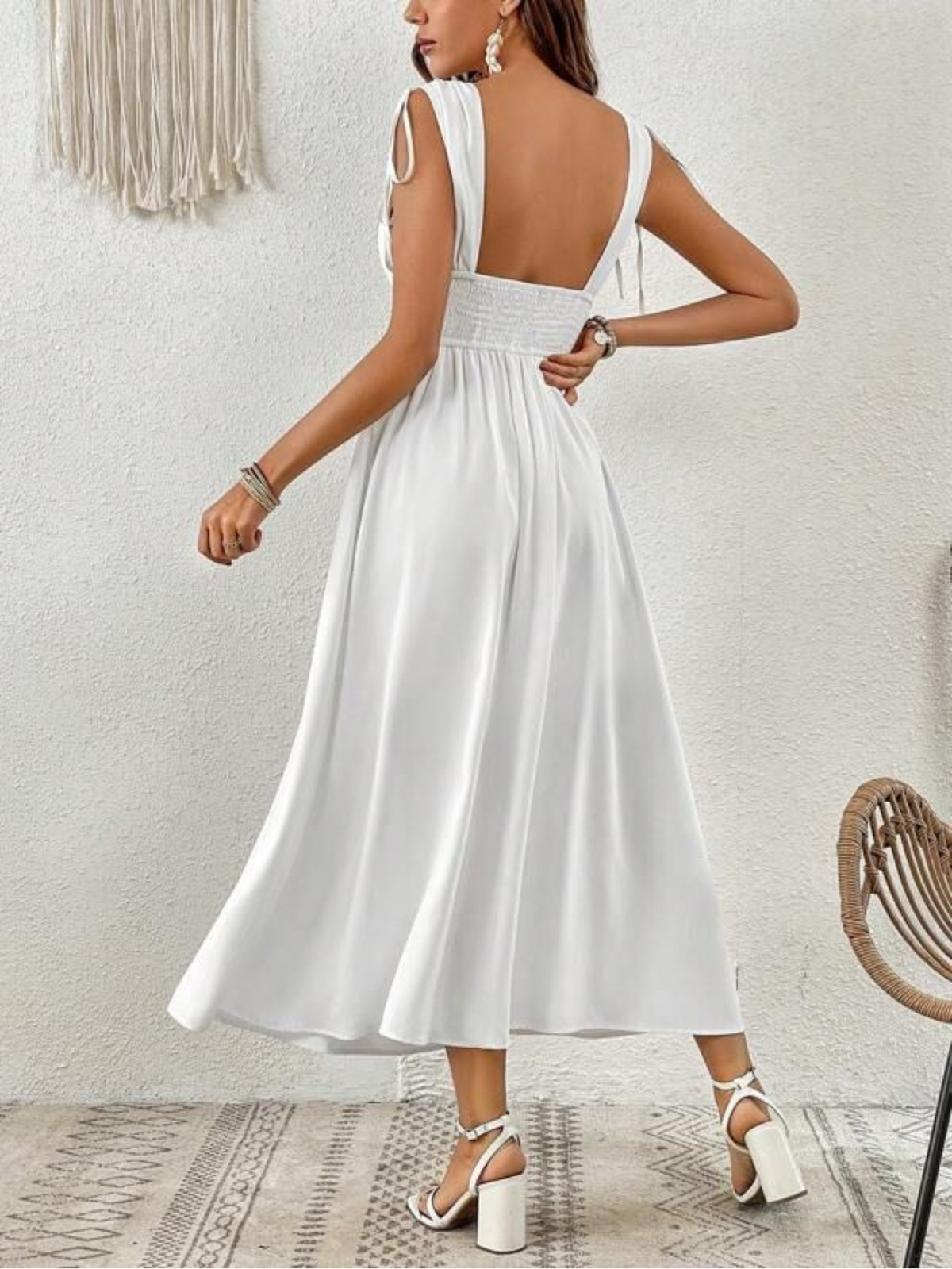 Vestidos mujer, atributo, atributo.co, Vestidos elegantes, Vestidos largo, Vestidos casuales, vestidos, Vestido largo, Vestido, Ropa de moda, Outfit mujer, vestido largo blanco, vestido blanco