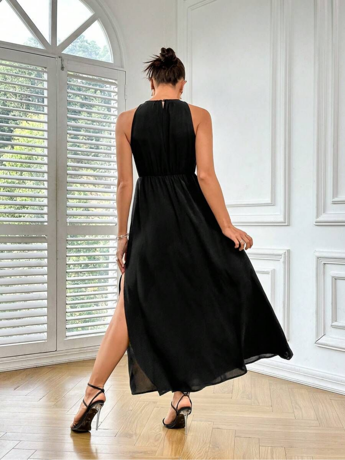 Vestidos mujer, atributo, atributo.co, Vestidos elegantes, Vestidos largo, Vestidos casuales, vestidos, Vestido largo, Vestido, Ropa de moda, Outfit mujer, vestido negro, vestido largo negro