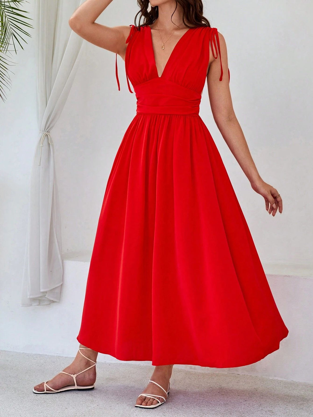 Vestidos mujer, atributo, atributo.co, Vestidos elegantes, Vestidos largo, Vestidos casuales, vestidos, Vestido largo, Vestido, Ropa de moda, Outfit mujer, vestido largo rojo, vestido rojo