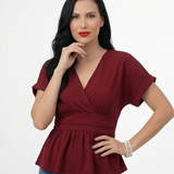 Blusa vinotinto cruzada peplum con escote en V y falda peplum fruncida, perfecta para cenas y eventos especiales