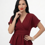 Blusa vinotinto cruzada peplum con escote en V y falda peplum fruncida, perfecta para cenas y eventos especiales