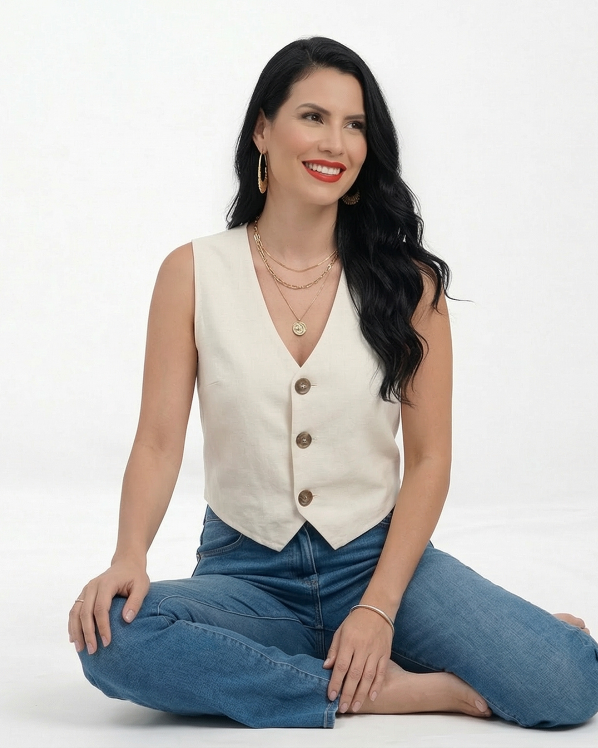  Chaleco marfil tipo sastre sin mangas con botones y escote en V, perfecto para looks de día y reuniones informales