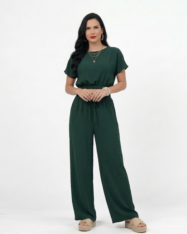 Conjunto verde crop top manga corta cuello redondo con cintura elástica y pantalón ancho con cordón, fresco y moderno para salidas y reuniones en Colombia