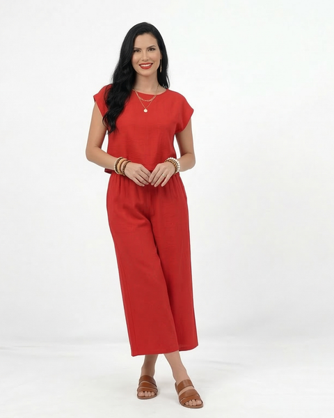 Conjunto rojo crop top con manga tipo volante y pantalón ancho pierna recta con cintura elástica, llamativo y cómodo para salidas, fiestas y eventos en Colombia