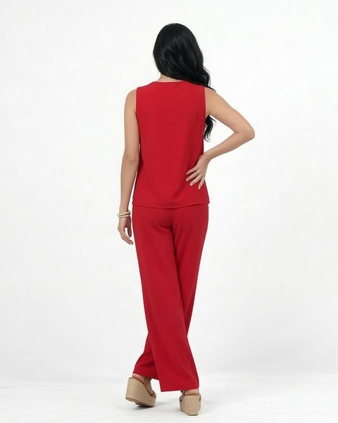 Conjunto rojo top sin mangas cuello cuadrado con doble capa y pantalón ancho pierna recta, llamativo y elegante para fiestas, matrimonios y eventos especiales en Colombia
