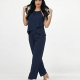 Conjunto azul marino top halter cuello redondo fruncido con doble capa fluida y pantalón ancho, elegante para matrimonios, fiestas y eventos especiales en Colombia