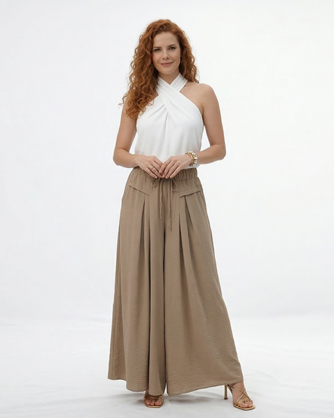 Pantalón palazzo caqui super fluido con cintura elástica alta, cordón y pinzas frontales, cómodo y elegante para fiestas, salidas y eventos en Colombia