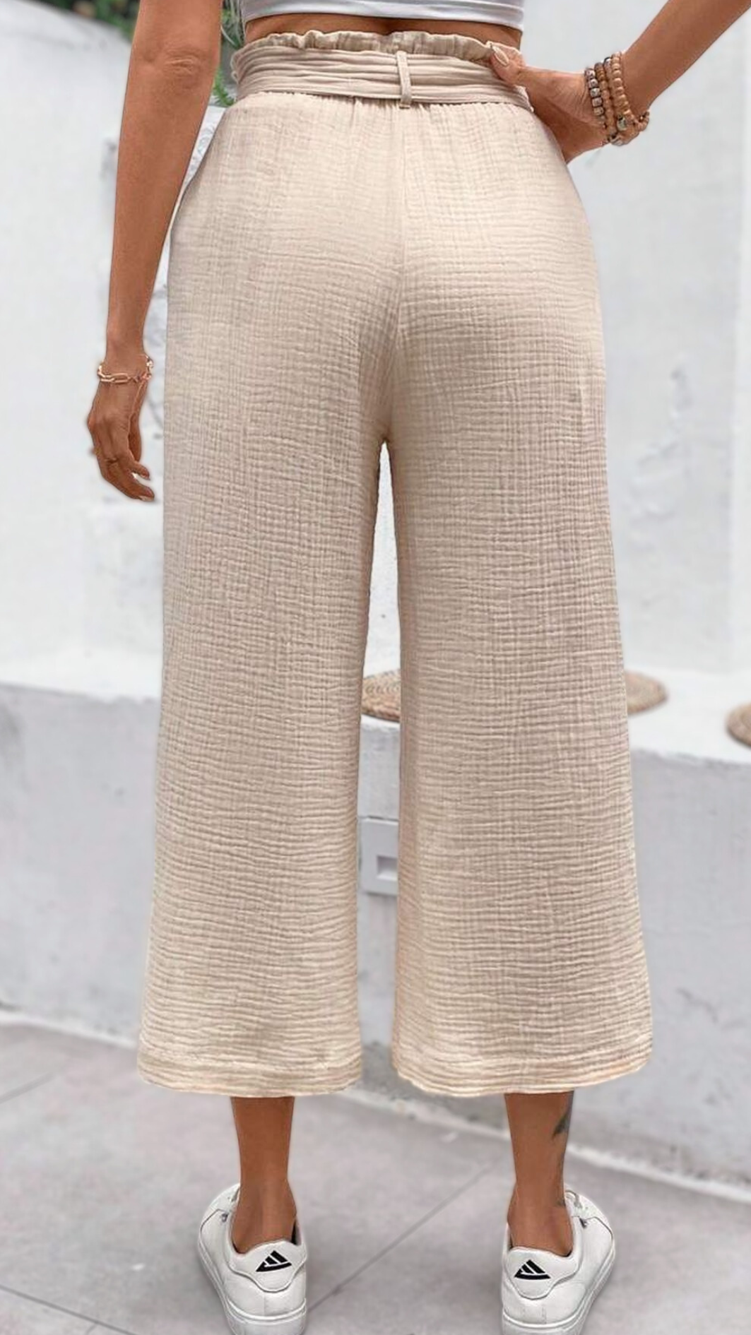 Pantalon largo, pantalón pierna ancha, pantalones comodos, pantalones frescos, pantalones casuales, pantalones crema, pantalones beige,